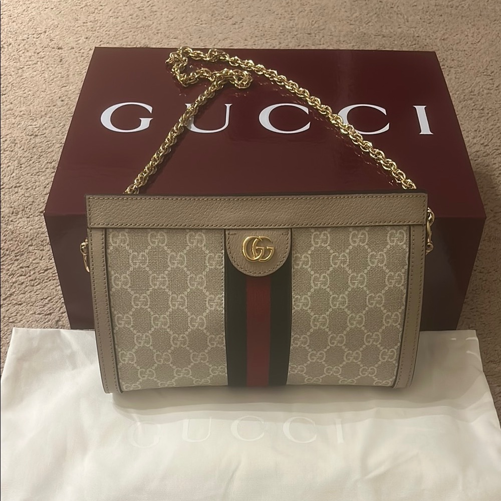 Gucci Beige and Red Shoulder Bag with Gold Chain